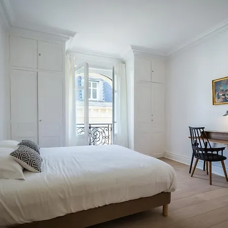 Apartment Sleeps 8 Wifi